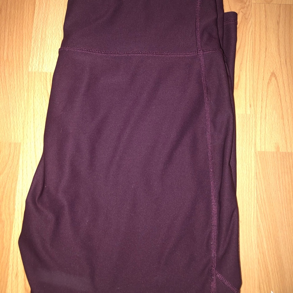 XERSION maroon leggings